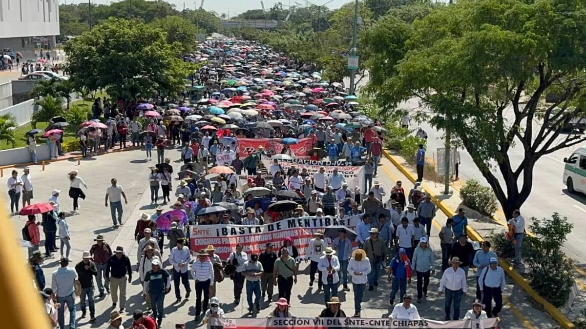 Portada de ENALHE sobre la marcha de la CNTE en Tuxtla Gutiérrez y su amenaza de paros en noviembre