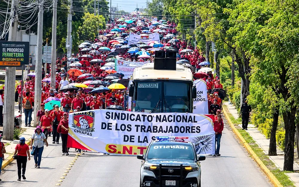 CNTE SECCIÓN VII ANUNCIA BLOQUEOS Y MARCHA MASIVA EN TUXTLA GUTIÉRREZ